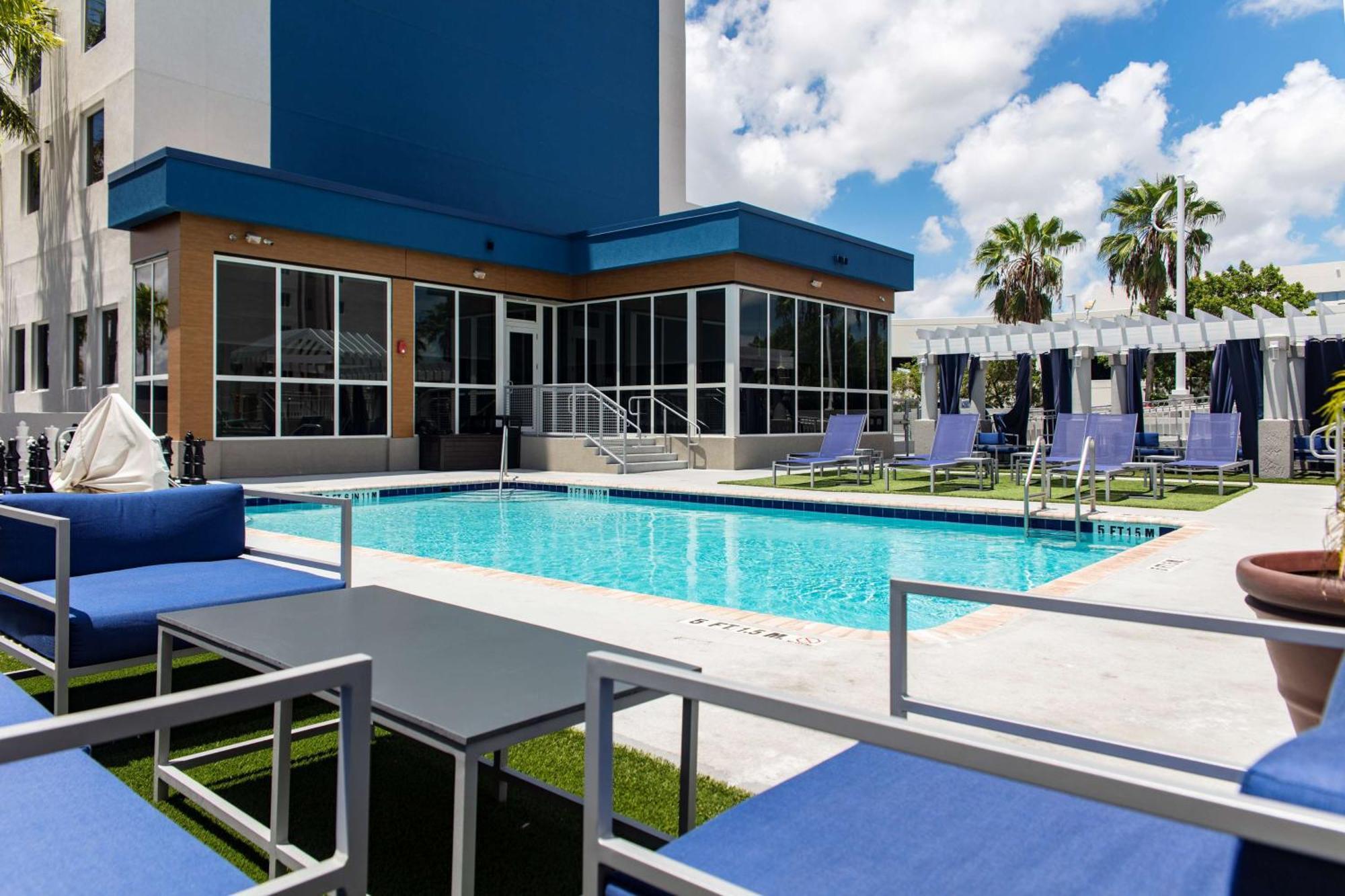 Hampton Inn & Suites Miami Airport South/Blue Lagoon Exterior foto