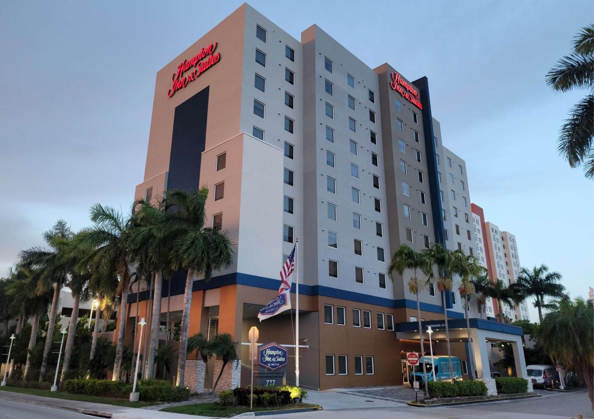 Hampton Inn & Suites Miami Airport South/Blue Lagoon Exterior foto