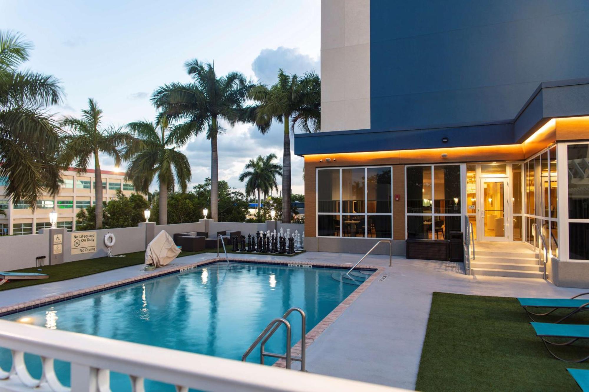 Hampton Inn & Suites Miami Airport South/Blue Lagoon Exterior foto